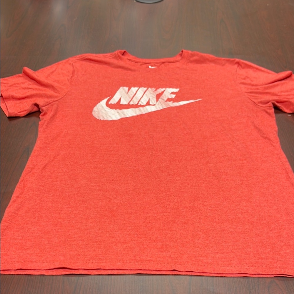 ##495, Size L, Nike red graphic tee with bold white lettering